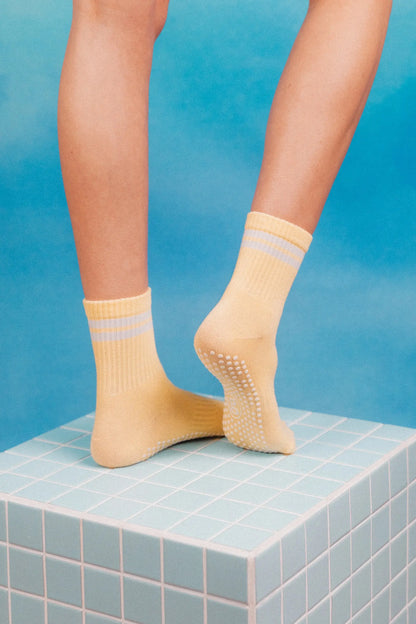 Kira GripSocks™ - Conecta con Tu Colchoneta o Reformer
