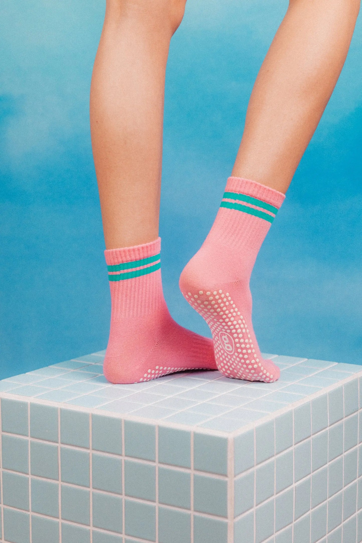 Kira GripSocks™ - Conecta con Tu Colchoneta o Reformer