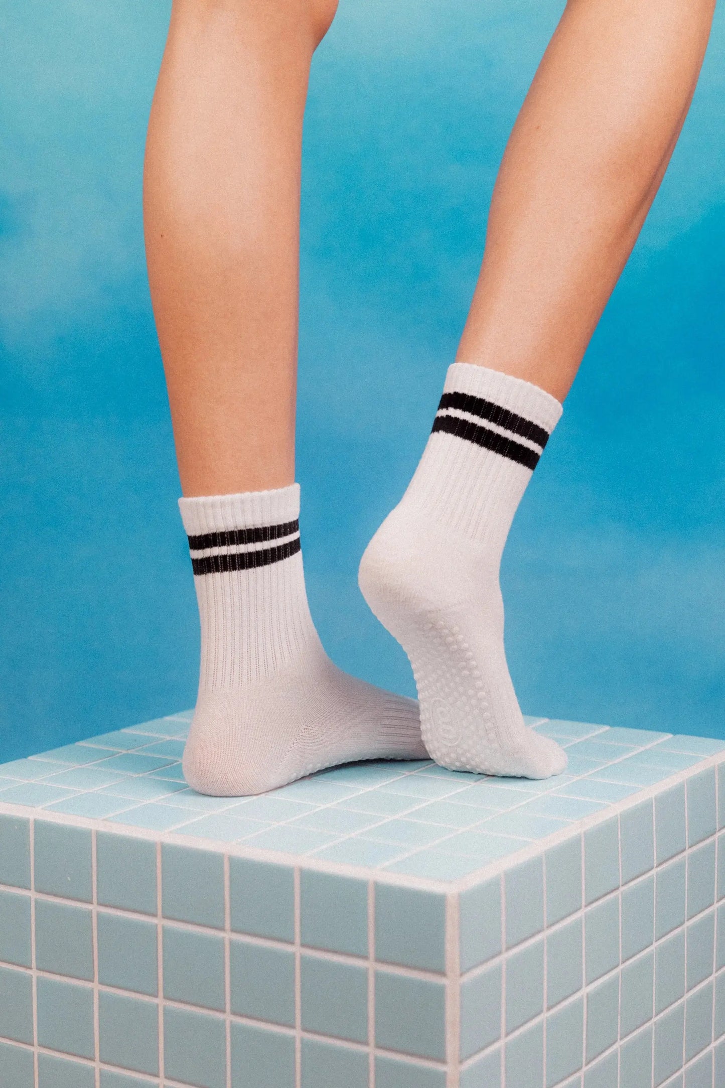 Kira GripSocks™ - Conecta con Tu Colchoneta o Reformer